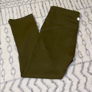 Army Green Flabletic Leggings mid calf length